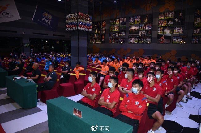 赛后，本场收获个人在利物浦一线队处子球的年轻后卫宽萨接受了媒体采访。